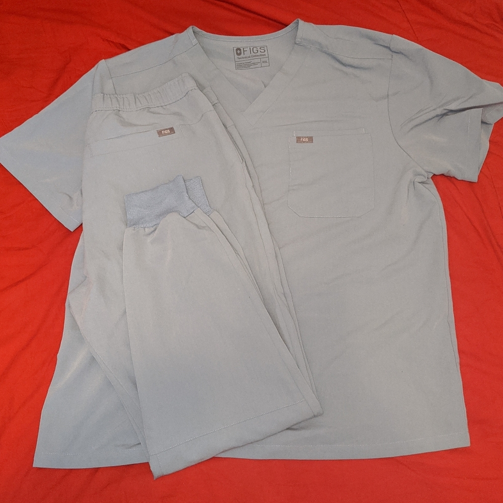 Figs XL top and XXL joggers